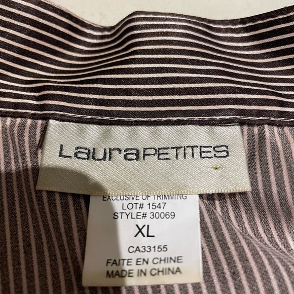 Beautiful short sleeved tapered blouse with cream and brown pin stripes - Picture 6 of 7